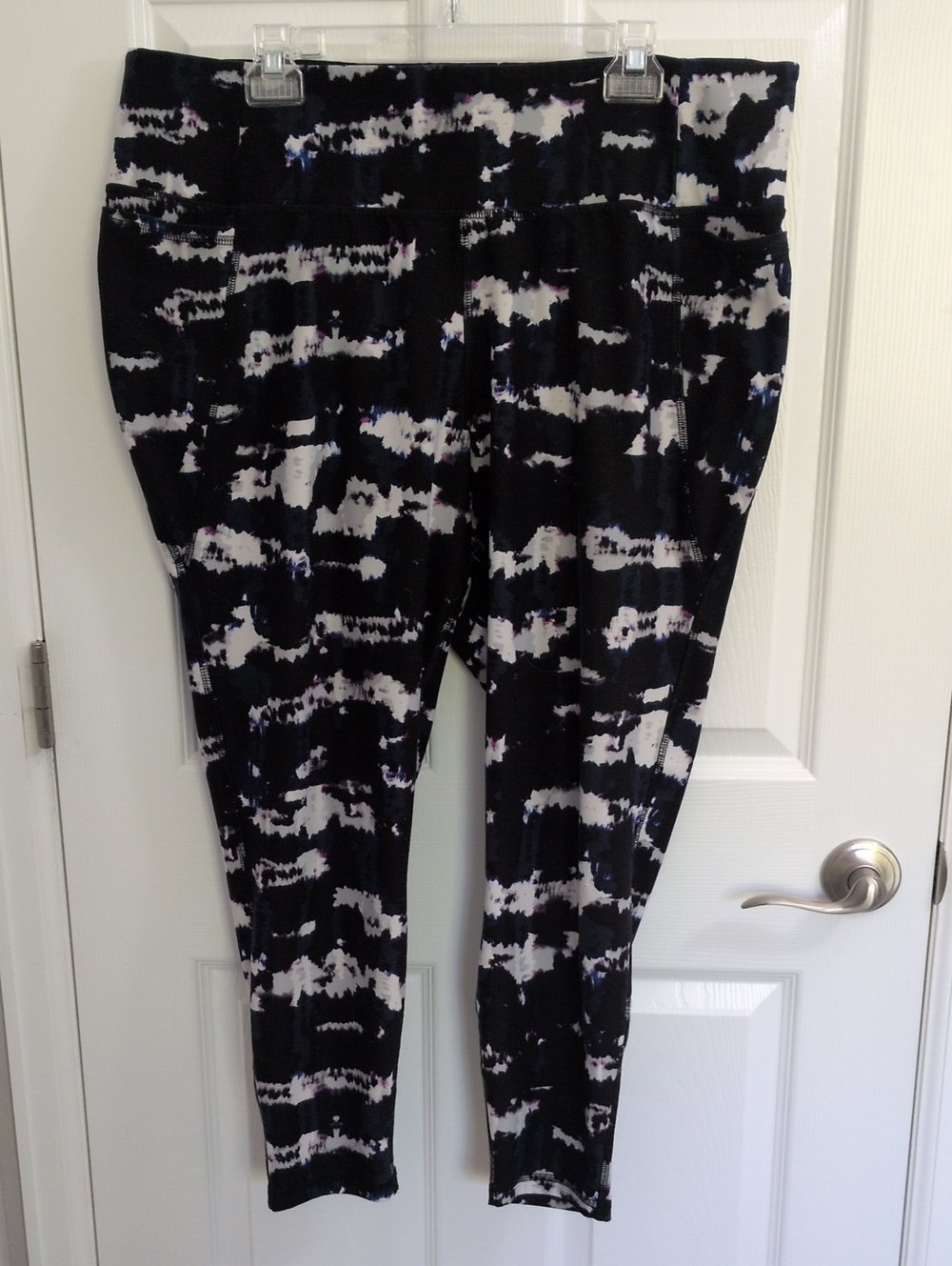 LIVI By Lane Bryant High Waisted Wicking Cropped Leggings - Tie Dye - 22/24